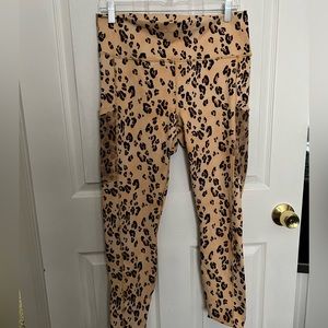 New Fabletics Leopard Print Powerhold Legging with 2 Side Pockets